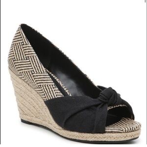 Brand New Without Tags - Kelly and Katie size 9.5 Wedges